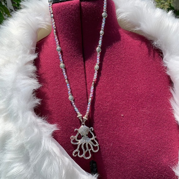 Rhinestone Octopus necklace - Picture 2 of 2